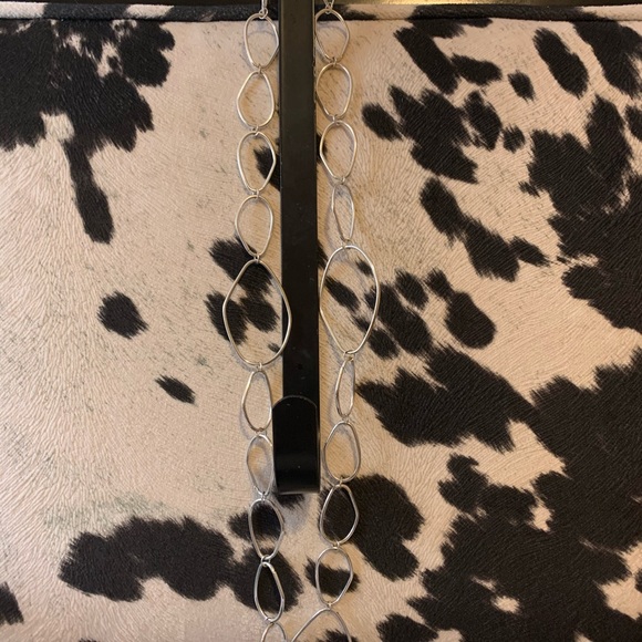 LADIES SILVER TONE COIN NECKLACE LONG STRAND OVAL NWOT - Picture 3 of 10